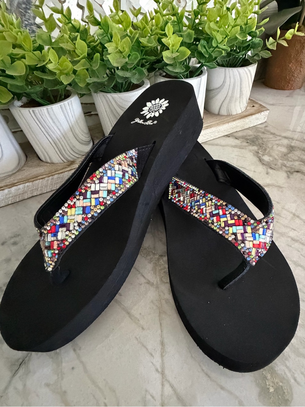 Yellow Box Mellow Mat Crystal Bling Flip Flops Sandals NEW WITH BOX! Size-9
